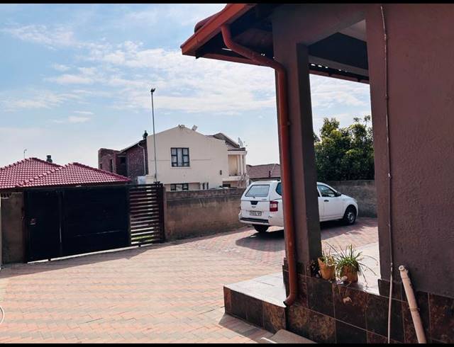 3 BEDROOM HOUSE FOR SALE IN BIRCH ACRES